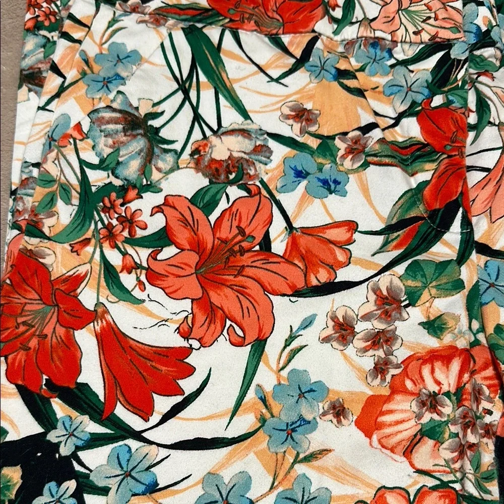 Floral Print Pants - Picture 4 of 5